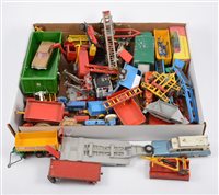 Lot 1175 - Diecast models and vehicles, mostly...