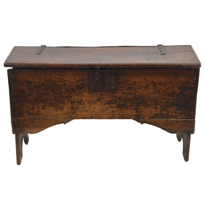 Lot 433 - Boarded oak coffer, 18th century
