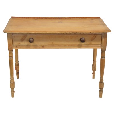 Lot 468 - Pine side table