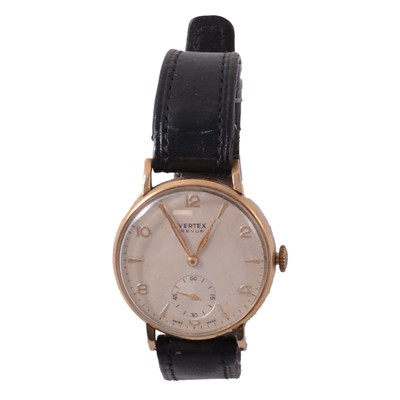 Lot 437 - Vertex Revue - a gentleman’s vintage 9 carat yellow gold manual wind wristwatch.
