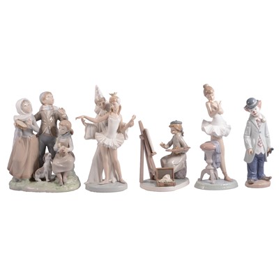 Lot 33 - Five Lladro figurines