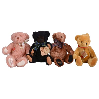 Lot 167 - Seven modern collectors Teddy Bears