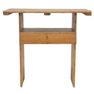 Lot 401 - Small pine table