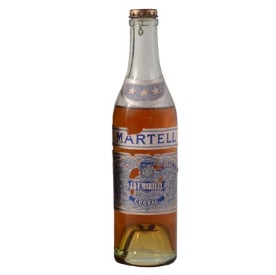 Lot 164 - Martell 3-Star Very Old Pale Cognac, 1940s bottling