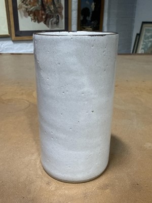 Lot 20 - Dame Lucie Rie (1902-1995), a cylindrical beaker vase