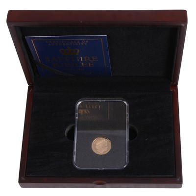 Lot 329 - The 2017 Sapphire Jubilee Gold Proof £1 Coin.