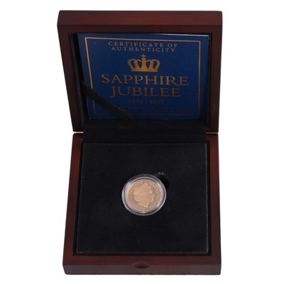 Lot 335 - The 2017 Sapphire Jubilee Gold Proof £1 Coin.