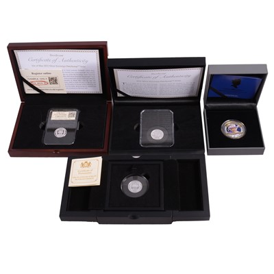 Lot 313 - Royal Dutch Mint – Platinum Jubilee 1oz Silver Proof Coin, and three silver sovereign coins.