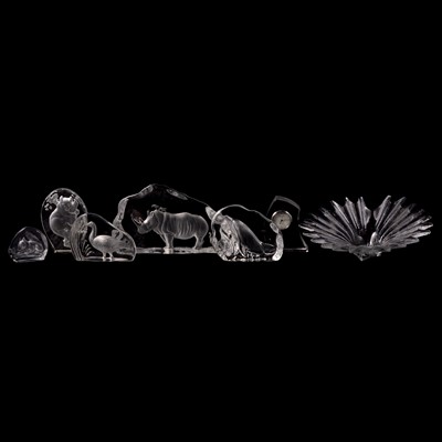 Lot 122 - Seven pieces of Art Glass animal sculptures/paperweights, etc