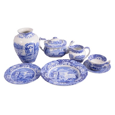 Lot 130 - Quantity of modern Spode Italian pattern blue and white tableware, and other blue and white wares
