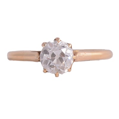 Lot 38 - A diamond solitaire ring.