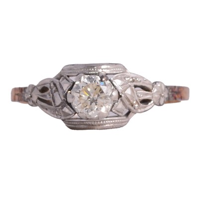 Lot 55 - A diamond solitaire ring.