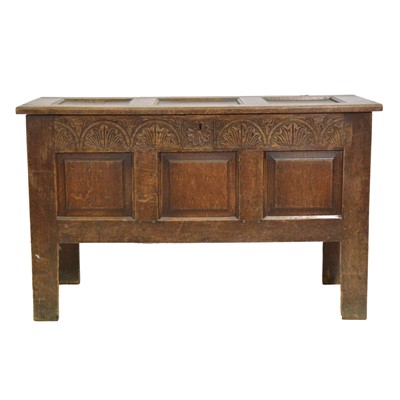 Lot 523 - Joined oak coffer