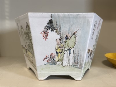 Lot 25 - Chinese porcelain famille rose 'Scholars' jardiniere