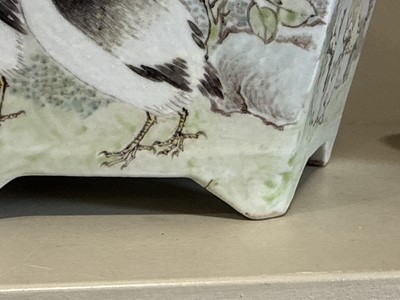 Lot 25 - Chinese porcelain famille rose 'Scholars' jardiniere