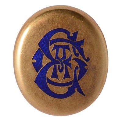 Lot 307 - A yellow metal oval locket.