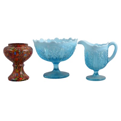 Lot 115 - Small quantity of press moulded and blown glass