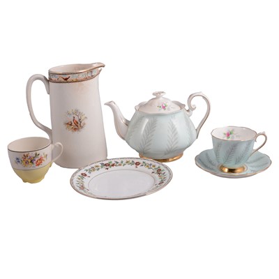 Lot 111 - Royal Albert 'Rosamund' pattern teaset and other teawares