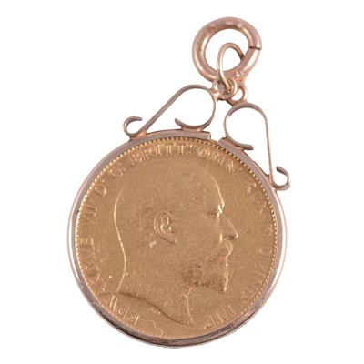 Lot 130 - A Gold Full Sovereign Coin pendant.