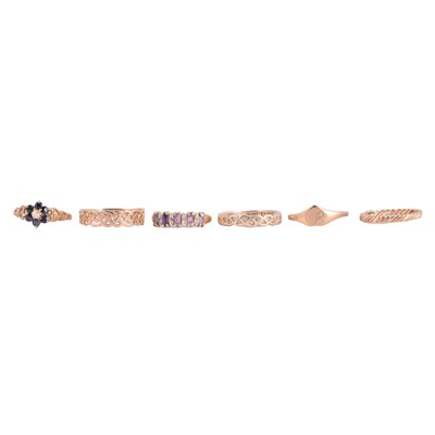 Lot 89 - CATALOGUE AMENDMENT - SEVEN 9 carat gold rings, some gemset.