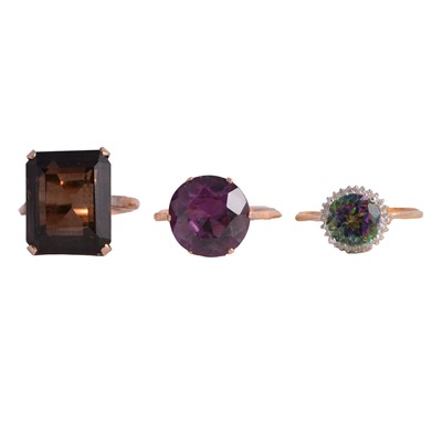 Lot 96 - Three gemset gold / yellow metal rings.