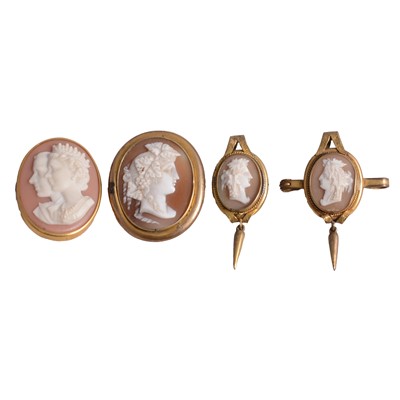 Lot 153 - Four cameo brooches.