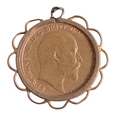 Lot 133 - A Gold Half Sovereign Coin pendant.