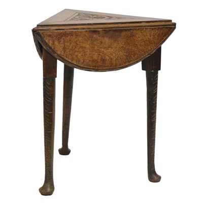 Lot 445 - Victorian oak table
