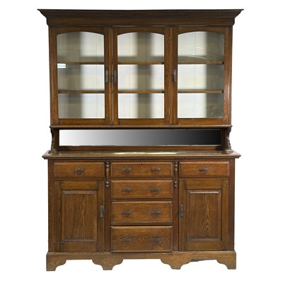 Lot 389 - Early 20th century oak dresser