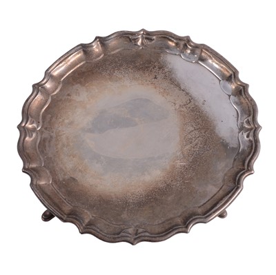 Lot 334 - Silver salver