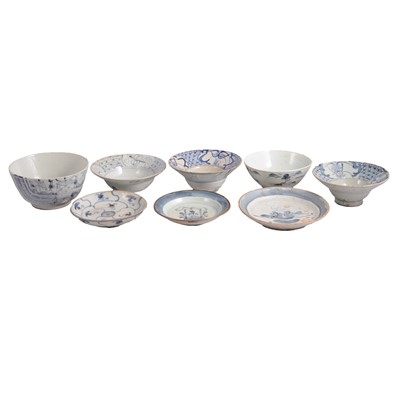 Lot 55 - Chinese provincial blue and white bowl, and a small collection of other porcelain