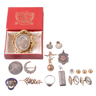 Lot 435 - A gold cultured pearl brooch, sapphire ring, silver, white metal and costume jewellery, and coin.