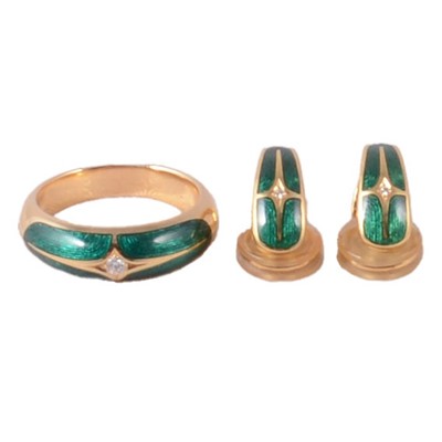 Lot 209 - Victor Mayer for Fabergé - a limited edition diamond and green enamel ring, and matching earclips.