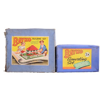 Lot 124 - Two sets of Bayko building bricks