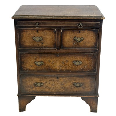 Lot 271 - Small Georgian style walnut and burr walnut chest of drawers