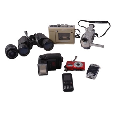 Lot 121 - A collection of Cameras, Lenses,, Binoculars, and other items