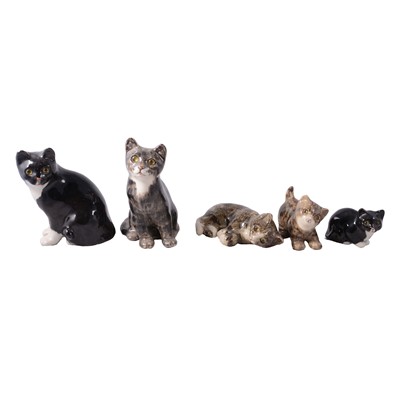 Lot 16 - Five Winstanley pottery cats