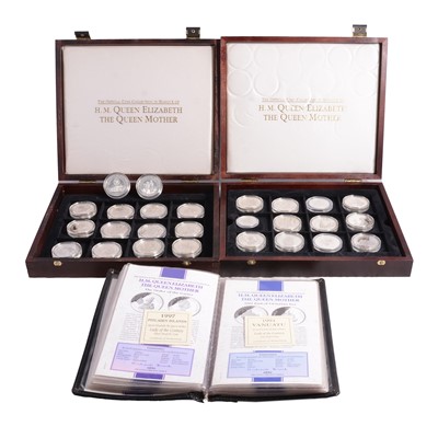 Lot 163 - The Queen Elizabeth The Queen Mother Commemorative Silver Coin Collection.