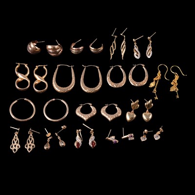 Lot 262 - Sixteen pairs of earrings for pierced ears.