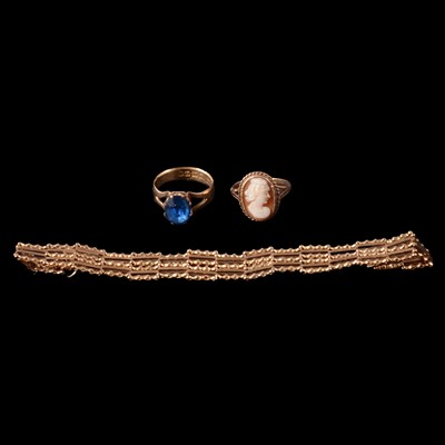 Lot 285 - A 9 carat gold bracelet, an 18 carat gold converted wedding ring, and a cameo ring.