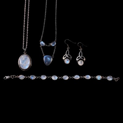 Lot 428 - A collection of moonstone jewellery, and a labradorite pendant on a chain.