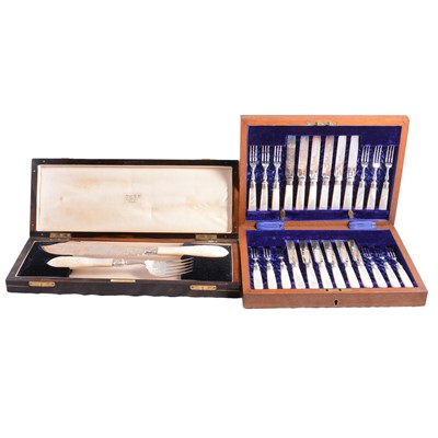Lot 185 - Pair of Victorian silver and mother-of-pearl fisher servers, Cowlishaw & Co, Sheffield 1896.