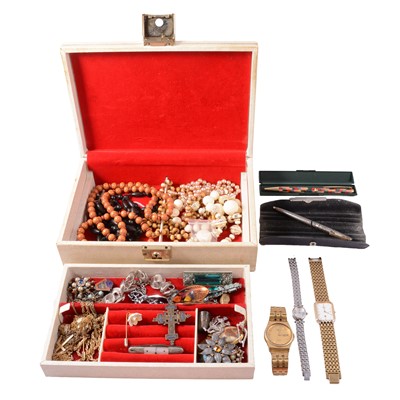 Lot 463 - A collection of vintage costume jewellery and wristwatches.