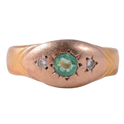 Lot 20 - An emerald and diamond ring.
