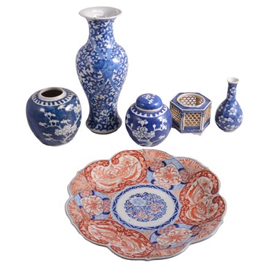 Lot 71 - A collection of Chinese ceramics, with a small Imari charger.
