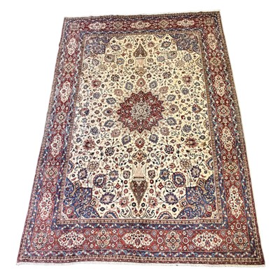 Lot 205 - Mahal carpet