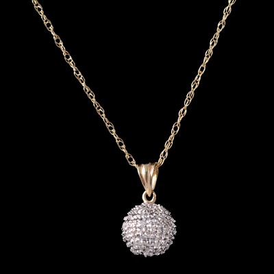 Lot 186 - A diamond pendant on a chain.