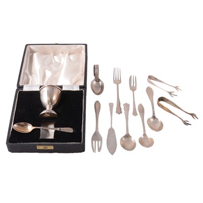 Lot 174 - A small quantity of silver