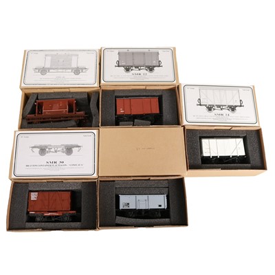 Lot 8 - Skytrex Models, five O-gauge sacle model railway goods wagons