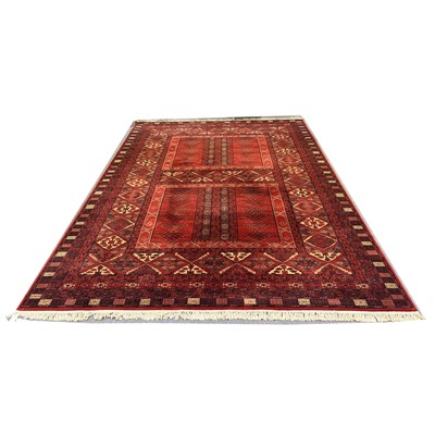 Lot 359 - Royal Keshan Hatchlou machine made carpet